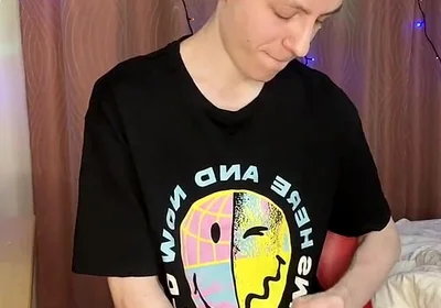 Quick Dorm Jerk Makes 23cm Cock Squirt Everywhere