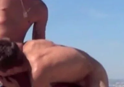 Romantik fucked by sexy boy in outdoor beach