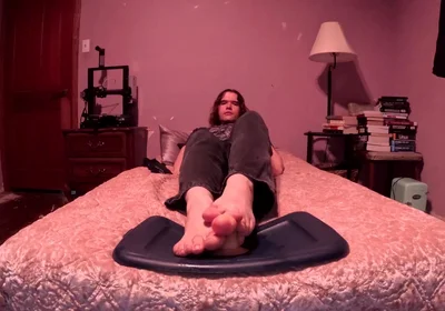 I Give My Dildo a Footjob